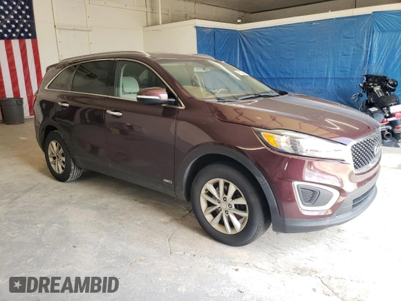 2017 Kia Sorento LX z VIN 5XYPGDA32HG220045, wystawiony jako Copart lot #56754725 z przebiegiem Nie podano mil oraz Czysty tytuł • Clean title. Historia ofert i sprzedaży dostępna na DreamBid. Obrazek 4.