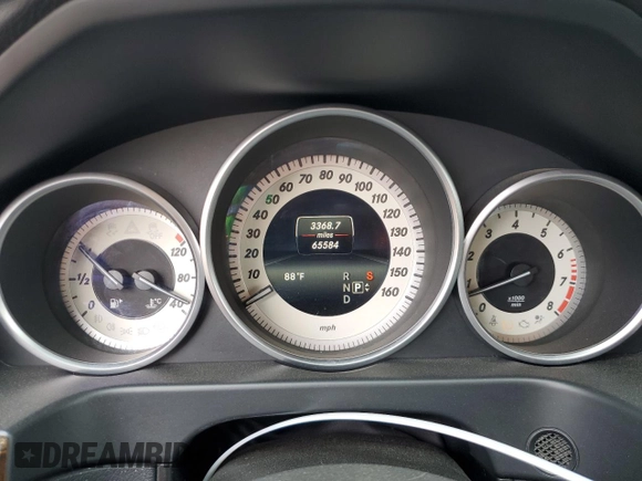 2016 Mercedes-Benz E 350 Luxury with VIN WDDHF8JB1GB202432, listed as a Copart auction lot 59417945 with 65,584 mi miles and Salvage title. Bid and sale history available at DreamBid. Image 9.