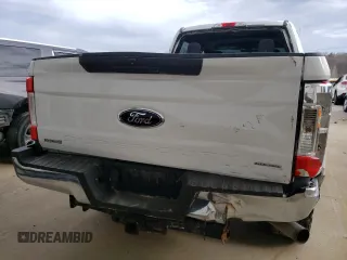 2017 Ford Super Duty F-250 SRW Lariat with VIN 1FT7W2B68HEE84623, listed as a Copart auction lot 46884095 with 133,015 mi miles and Salvage Title. Bid and sale history available at carsss.com. Image 6.