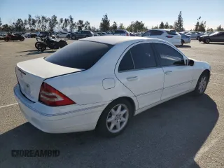 2001 Mercedes-Benz C 320 with VIN WDBRF64J91F094307, listed as a Copart auction lot 85820654 with 235,141 mi miles and Salvage Title. Bid and sale history available at DreamBid. Image 3.