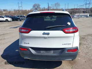 2015 Jeep Cherokee Limited with VIN 1C4PJMDB2FW545430, listed as a IAAI auction lot 41822780 with 135,639 mi miles. Bid and sale history available at carsss.com. Image 17.