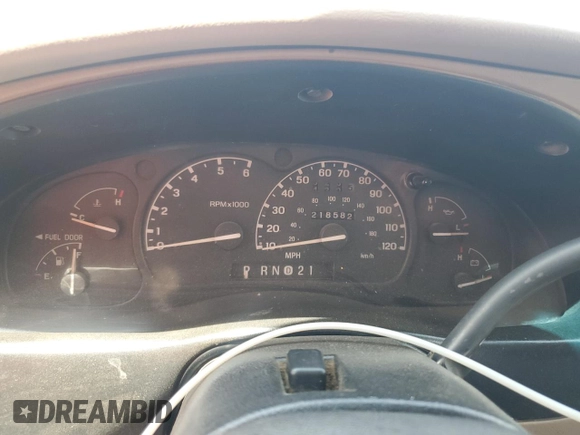 2001 Ford Explorer XLS with VIN 1FMZU62E01ZA22192, listed as a Copart auction lot 58791565 with 218,582 mi miles and Salvage title. Bid and sale history available at DreamBid. Image 9.