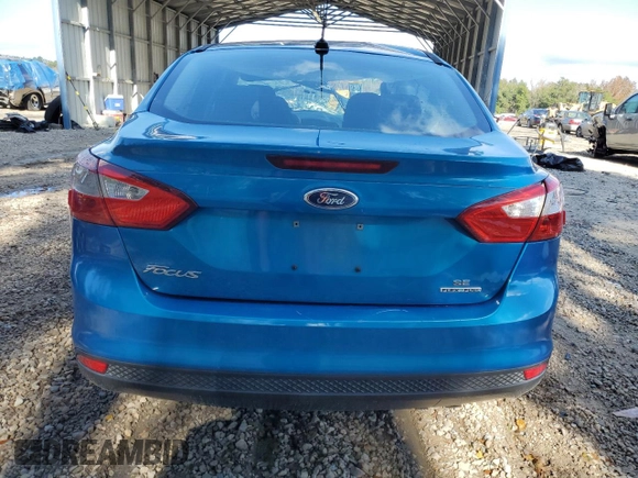 2014 Ford Focus SE with VIN 1FADP3F29EL190660, listed as a Copart auction lot 84401824 with 0 mi miles and Non Repairable. Bid and sale history available at carsss.com. Image 6.