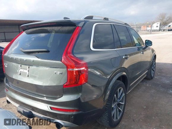 2018 Volvo XC90 Momentum with VIN YV4102PK4J1348626, listed as a IAAI auction lot 41478726 with 141,694 mi miles. Bid and sale history available at carsss.com. Image 4.