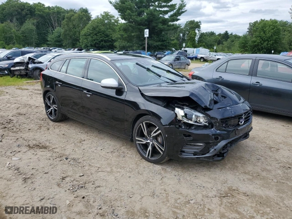 2017 Volvo V60 R-Design Platinum with VIN YV149MSS5H1369658, listed as a Copart auction lot 66592114 with 0 mi miles and Salvage Title. Bid and sale history available at carsss.com. Image 4.