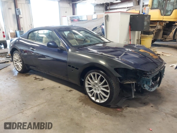 2015 Maserati GranTurismo Convertible Sport with VIN ZAM45MMA5F0141129, listed as a IAAI auction lot 41538585 with 11,267 mi miles. Bid and sale history available at carsss.com. Image 1.