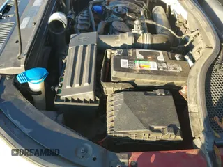 2011 Volkswagen Tiguan S z VIN WVGBV7AX8BW001617, wystawiony jako IAAI lot #43566806 z przebiegiem 157 047 mil mil oraz . Historia ofert i sprzedaży dostępna na DreamBid. Obrazek 12.