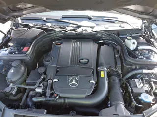2013 Mercedes-Benz C 250 Sport z VIN WDDGF4HB8DR261166, wystawiony jako IAAI lot #41826220 z przebiegiem 67 660 mil mil oraz . Historia ofert i sprzedaży dostępna na DreamBid. Obrazek 10.