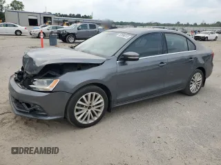 2015 Volkswagen Jetta SE с VIN 3VWD07AJ4FM342331, выставлен на аукционе Copart как лот 52896515 с пробегом 117 545 миль миль и Списание • Salvage title. История ставок и продаж доступна на DreamBid. Изображение 1.