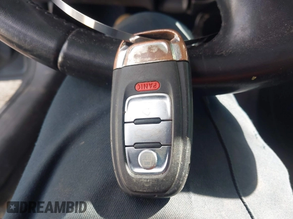 2014 Audi A4 Premium z VIN WAUAFAFL1EN024888, wystawiony jako IAAI lot #41733326 z przebiegiem 117 232 mil mil oraz . Historia ofert i sprzedaży dostępna na DreamBid. Obrazek 11.