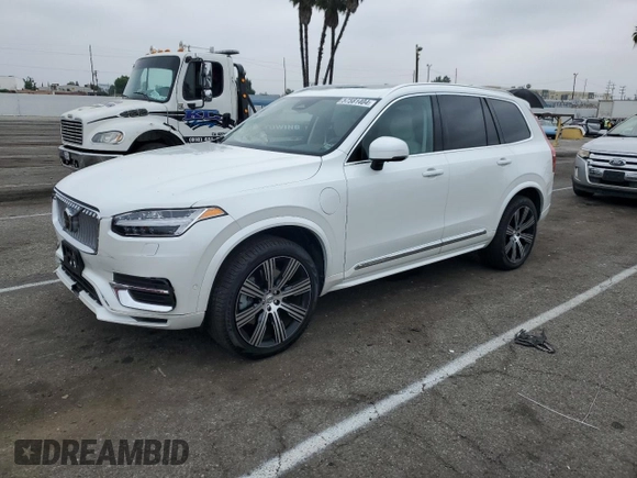 2023 Volvo XC90 Plus z VIN YV4H600N6P1975522, wystawiony jako Copart lot #57581404 z przebiegiem 6 683 mil mil oraz Szkoda całkowita • Salvage title. Historia ofert i sprzedaży dostępna na DreamBid. Obrazek 1.