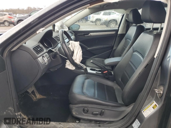 2019 Volkswagen Passat Wolfsburg Edition z VIN 1VWLA7A38KC005411, wystawiony jako Copart lot #52876005 z przebiegiem 82 144 mil mil oraz Szkoda całkowita • Salvage title. Historia ofert i sprzedaży dostępna na DreamBid. Obrazek 7.