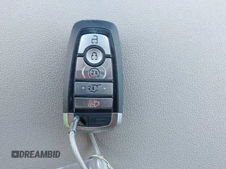 2024 Ford Expedition Max Limited z VIN 1FMJK2A86REA38715, wystawiony jako IAAI lot #42628699 z przebiegiem 49 417 mil mil oraz . Historia ofert i sprzedaży dostępna na DreamBid. Obrazek 11.
