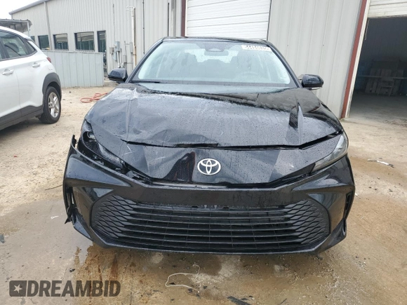 2025 Toyota Camry LE with VIN 4T1DAACK3SU028478, listed as a Copart auction lot 54494635 with 13,595 mi miles and Clean Title. Bid and sale history available at carsss.com. Image 5.