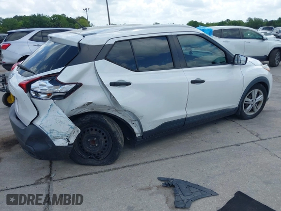 2019 Nissan Kicks SV with VIN 3N1CP5CUXKL518775, listed as a IAAI auction lot 41935426 with 37,822 mi miles and . Bid and sale history available at DreamBid. Image 4.