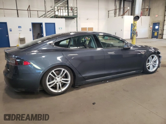 2014 Tesla Model S 60 with VIN 5YJSA1H14EFP53113, listed as a Copart auction lot 69430934 with 116,970 mi miles and Non repairable. Bid and sale history available at DreamBid. Image 3.