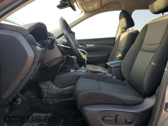 2020 Nissan Rogue SV z VIN JN8AT2MT3LW015576, wystawiony jako Copart lot #56189775 z przebiegiem 43 786 mil mil oraz Szkoda całkowita • Salvage title. Historia ofert i sprzedaży dostępna na DreamBid. Obrazek 7.