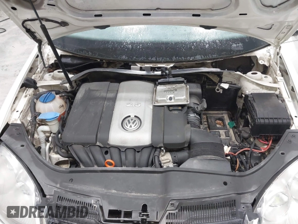 2008 Volkswagen Jetta Sedan SE with VIN 3VWRM71K88M133146, listed as a IAAI auction lot 41376732 with 1 mi miles. Bid and sale history available at carsss.com. Image 10.