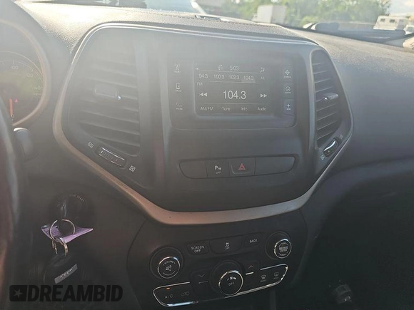 2017 Jeep Cherokee Sport with VIN 1C4PJLABXHW660505, listed as a IAAI auction lot 42680671 with 98,907 mi miles and . Bid and sale history available at DreamBid. Image 20.
