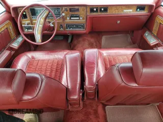 1977 Mercury Grand Marquis z VIN 7Z60A610691, wystawiony jako Copart lot #64587354 z przebiegiem 20 203 mil mil oraz Tytuł czysty. Historia ofert i sprzedaży dostępna na DreamBid. Obrazek 8.