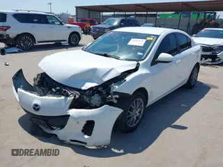 2013 Mazda Mazda3 i Sport with VIN JM1BL1U71D1701482, listed as a IAAI auction lot 41983133 with 110,966 mi miles. Bid and sale history available at carsss.com. Image 2.