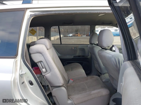 2006 Toyota Highlander w/3rd Row with VIN JTEEP21A660158559, listed as a IAAI auction lot 41732038 with 376,274 mi miles. Bid and sale history available at carsss.com. Image 8.
