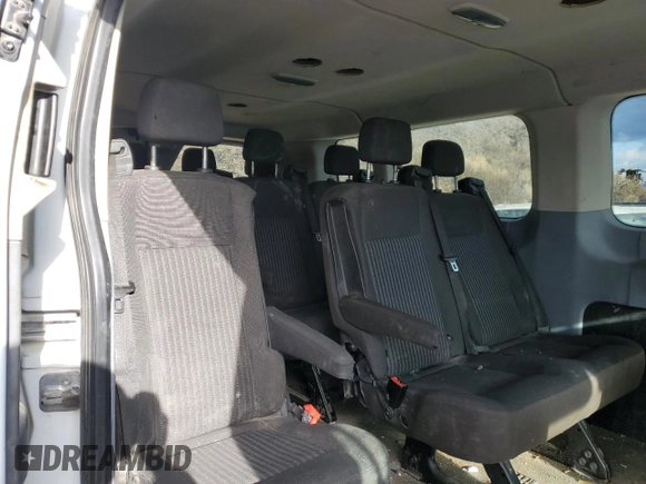 2017 Ford Transit XL z VIN 1FBZX2YM0HKA63450, wystawiony jako Copart lot #47491695 z przebiegiem 160 743 mil mil oraz Szkody całkowita. Historia ofert i sprzedaży dostępna na DreamBid. Obrazek 11.