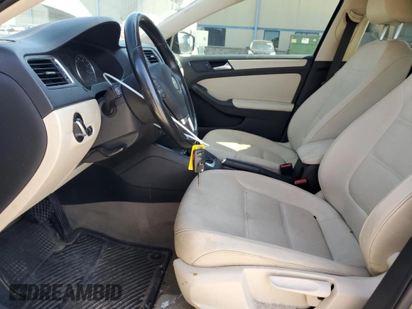 2012 Volkswagen Jetta Sedan SE w/Convenience with VIN 3VWDX7AJ1CM454317, listed as a Copart auction lot 48673205 with 136,971 mi miles and Salvage Title. Bid and sale history available at carsss.com. Image 7.