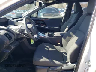 2023 Subaru Solterra Premium с VIN JTMABABA3PA022914, выставлен на аукционе Copart как лот 46763344 с пробегом 851 миль миль и . История ставок и продаж доступна на DreamBid. Изображение 7.