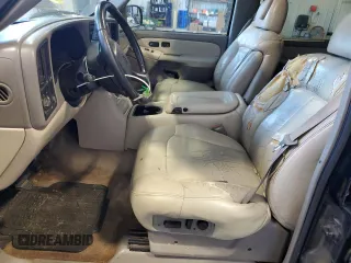 2000 Chevrolet Suburban LT with VIN 3GNEC16TXYG110718, listed as a Copart auction lot 74734314 with 208,488 mi miles and Salvage Title. Bid and sale history available at carsss.com. Image 7.