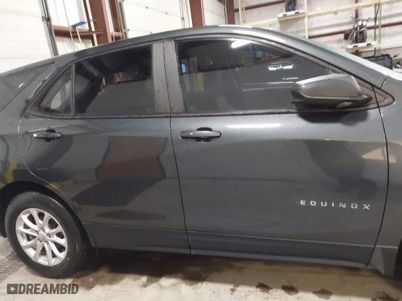 2020 Chevrolet Equinox LS with VIN 3GNAXSEV4LS585766, listed as a IAAI auction lot 41689267 with 88,641 mi miles. Bid and sale history available at carsss.com. Image 13.