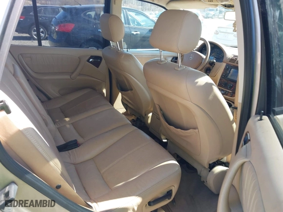 2001 Mercedes-Benz M-Class with VIN 4JGAB54E71A245256, listed as a IAAI auction lot 41697960 with 191,911 mi miles. Bid and sale history available at carsss.com. Image 8.