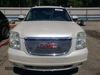 2011 GMC Yukon XL Denali with VIN 1GKS1MEF0BR314275, listed as a Copart auction lot 63796214 with 176,438 mi miles and Salvage Title. Bid and sale history available at carsss.com. Image 5.