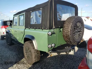 1983 Land Rover Defender with VIN SALLDHMV2AA199289, listed as a Copart auction lot 74901204 with 965 mi miles and Salvage title. Bid and sale history available at DreamBid. Image 2.