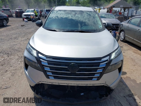 2024 Nissan Rogue S with VIN 5N1BT3AA8RC711137, listed as a IAAI auction lot 42592925 with 32,641 mi miles and . Bid and sale history available at DreamBid. Image 6.