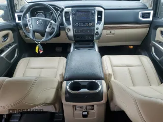 2017 Nissan Titan SV z VIN 1N6AA1E64HN517933, wystawiony jako Copart lot #72793864 z przebiegiem 60 572 mil mil oraz Szkoda całkowita • Salvage title. Historia ofert i sprzedaży dostępna na DreamBid. Obrazek 8.