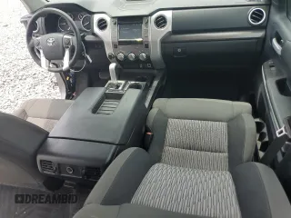 2015 Toyota Tundra SR5 z VIN 5TFDY5F18FX454892, wystawiony jako Copart lot #55464525 z przebiegiem 117 749 mil mil oraz Szkoda całkowita • Salvage title. Historia ofert i sprzedaży dostępna na DreamBid. Obrazek 8.