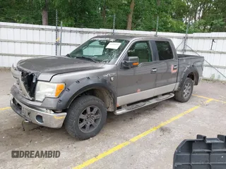 2009 Ford F-150 XL z VIN 1FTRW14829FB24504, wystawiony jako IAAI lot #42485199 z przebiegiem 198 639 mil mil oraz . Historia ofert i sprzedaży dostępna na DreamBid. Obrazek 17.