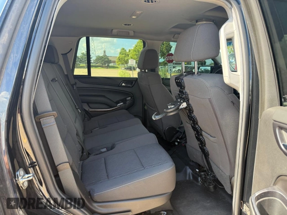 2018 Chevrolet Tahoe Commercial with VIN 1GNLCDEC6JR353961, listed as a Copart auction lot 62781605 with 135,686 mi miles and Clean title. Bid and sale history available at DreamBid. Image 6.