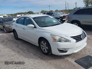 2015 Nissan Altima 2.5 SL with VIN 1N4AL3AP8FN333654, listed as a IAAI auction lot 41419228 with 141,036 mi miles. Bid and sale history available at carsss.com. Image 1.