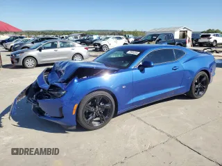 2024 Chevrolet Camaro 1LT z VIN 1G1FB1RS2R0113601, wystawiony jako Copart lot #72654334 z przebiegiem 7 477 mil mil oraz Czysty tytuł • Clean title. Historia ofert i sprzedaży dostępna na DreamBid. Obrazek 1.