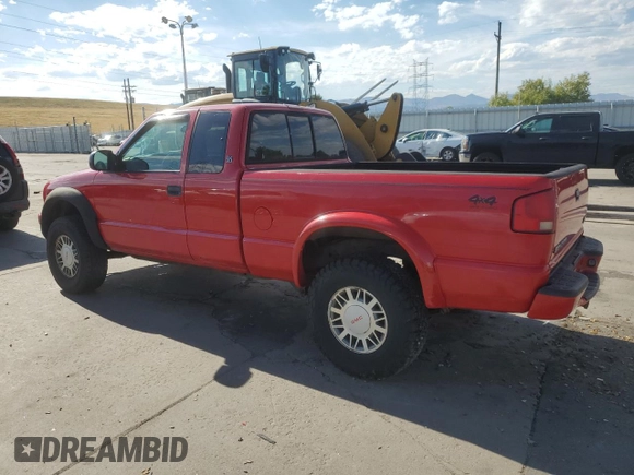 2001 GMC Sonoma SLS with VIN 1GTCT19W318126583, listed as a Copart auction lot 72993584 with Not Provided miles and Clean Title. Bid and sale history available at carsss.com. Image 2.