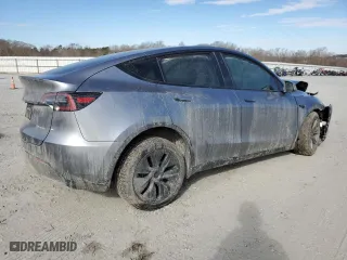 2025 Tesla Model Y Long Range with VIN 7SAYGDEE7SA345606, listed as a Copart auction lot 88669765 with 0 mi miles and Salvage Title. Bid and sale history available at carsss.com. Image 3.