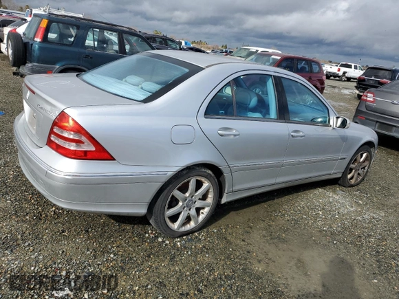 2003 Mercedes-Benz C 230 Kompressor with VIN WDBRF40J23F381503, listed as a Copart auction lot 45225075 with 92,894 mi miles and Clean Title. Bid and sale history available at DreamBid. Image 3.