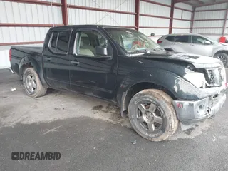2006 Nissan Frontier SE z VIN 1N6AD07W06C420090, wystawiony jako IAAI lot #41999474 z przebiegiem 112 400 mil mil oraz . Historia ofert i sprzedaży dostępna na DreamBid. Obrazek 1.