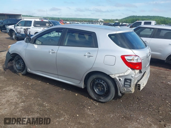 2010 Toyota Matrix z VIN 2T1KU4EE6AC330192, wystawiony jako IAAI lot #42088713 z przebiegiem 159 069 mil mil oraz . Historia ofert i sprzedaży dostępna na DreamBid. Obrazek 3.