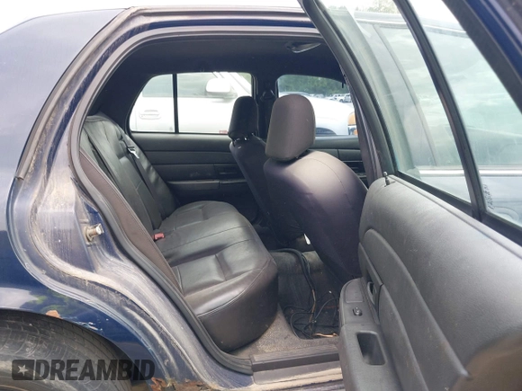 2006 Ford Police Interceptor с VIN 2FAFP71W76X101151, выставлен на аукционе IAAI как лот 42080117 с пробегом Не указан миль и . История ставок и продаж доступна на DreamBid. Изображение 8.