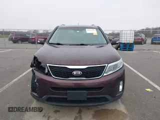 2015 Kia Sorento LX with VIN 5XYKTCA61FG568054, listed as a IAAI auction lot 41995522 with 229,631 mi miles. Bid and sale history available at carsss.com. Image 12.