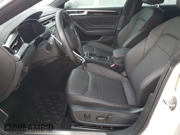 2023 Volkswagen Arteon SEL R-Line z VIN WVWSR7ANXPE013112, wystawiony jako Copart lot #74192954 z przebiegiem Nie podano mil oraz Szkoda całkowita • Salvage title. Historia ofert i sprzedaży dostępna na DreamBid. Obrazek 7.
