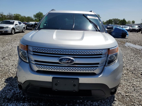 2014 Ford Explorer XLT z VIN 1FM5K8D80EGB50800, wystawiony jako Copart lot #54886585 z przebiegiem 121 085 mil mil oraz Szkody całkowita. Historia ofert i sprzedaży dostępna na DreamBid. Obrazek 5.